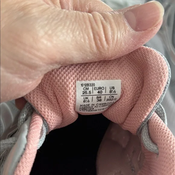 Ladies ASIC sneakers - Picture 8 of 8